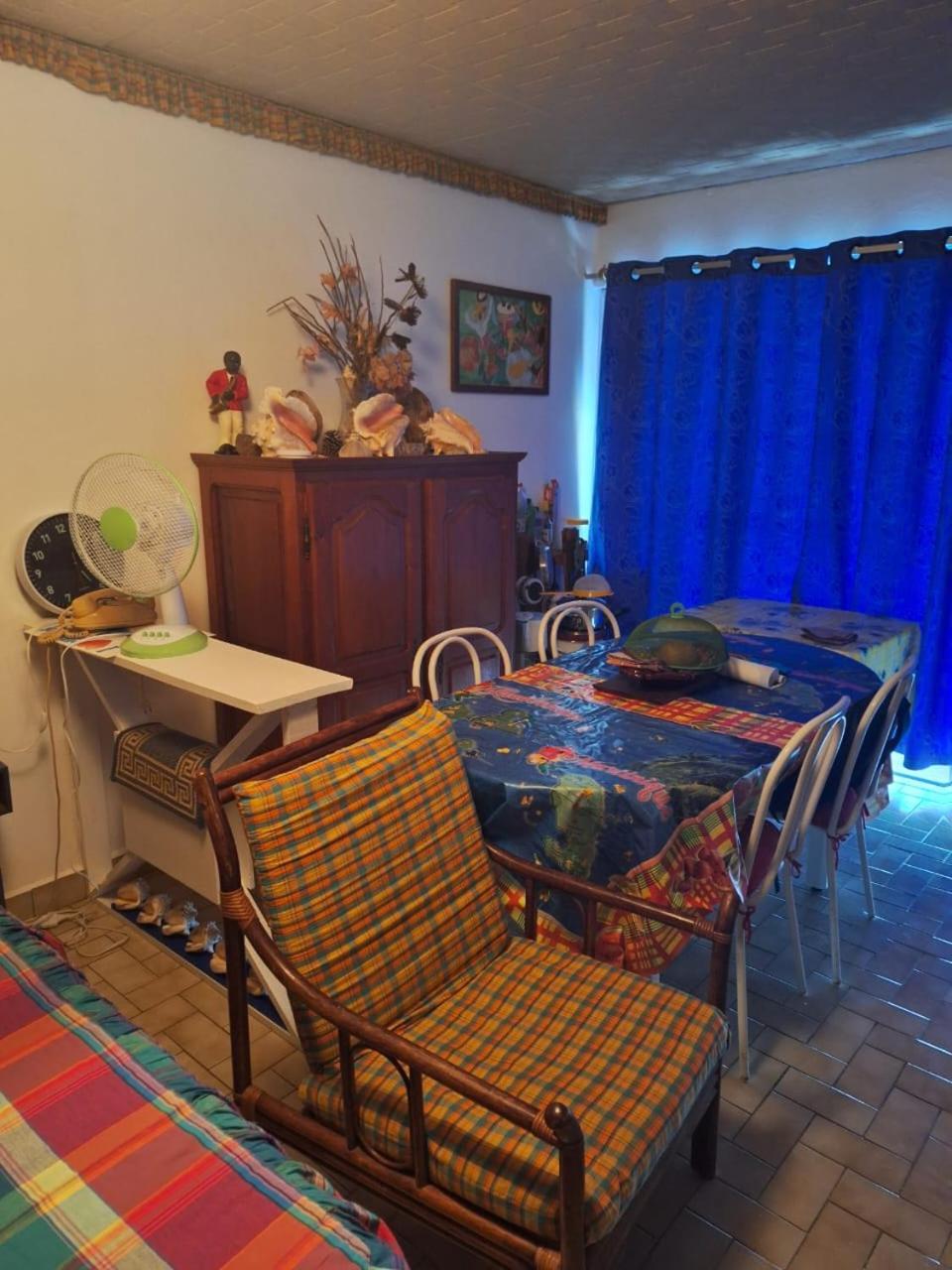 Maison De El Appartement Le Moule
