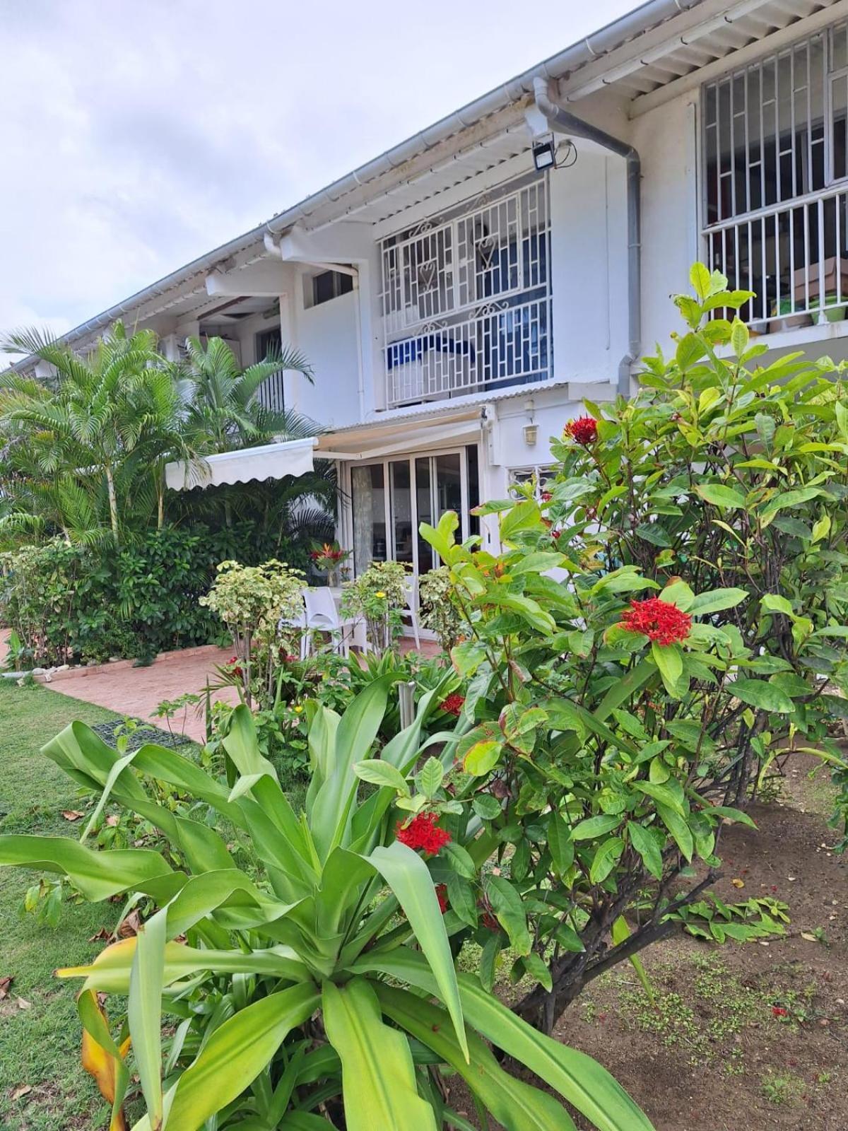 Maison De El * Le Moule